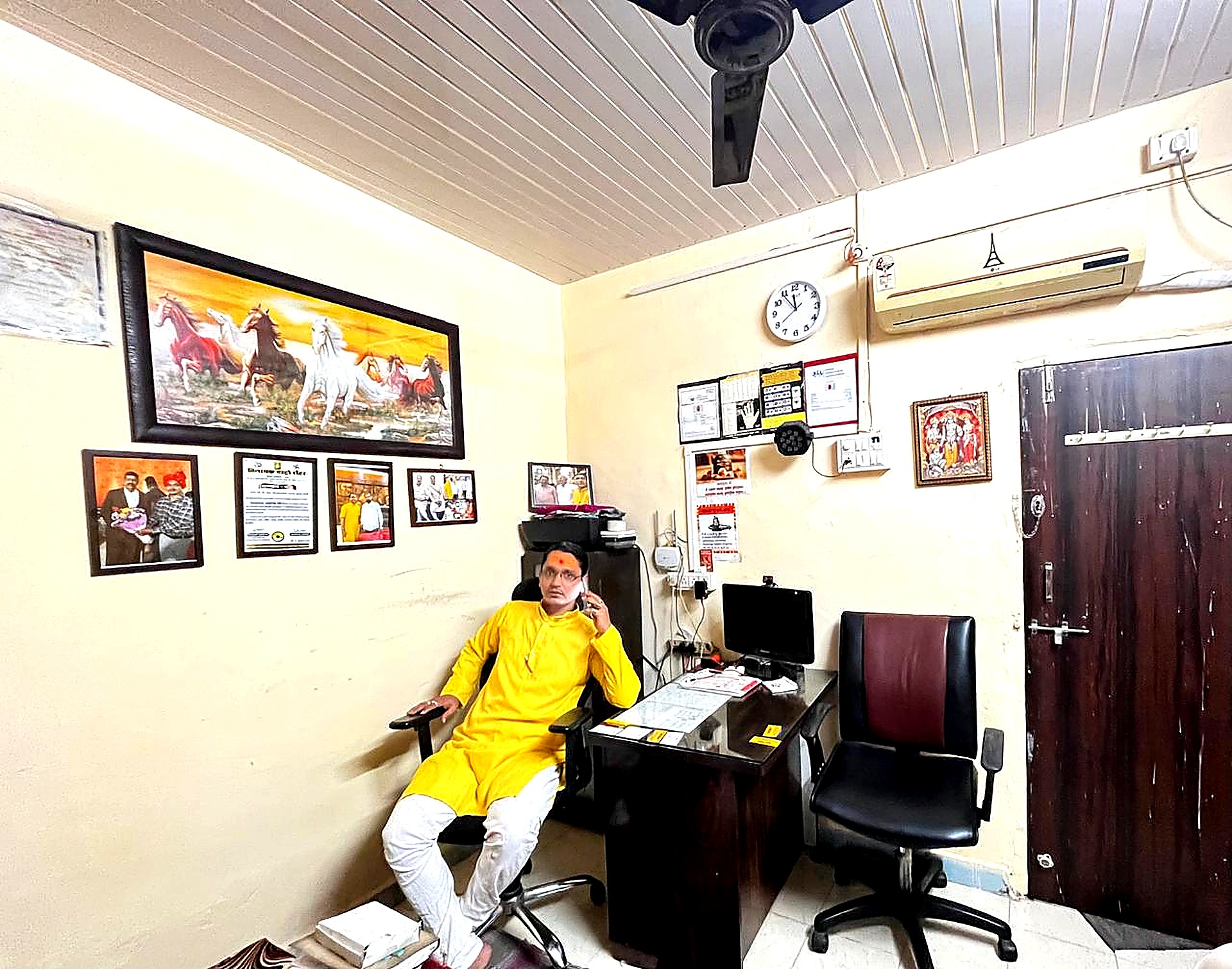 Office of Laxmi Jyotish — Pandit Ashok Bhai